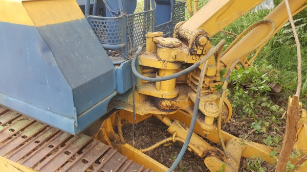 ขายตามสภาพ แบคโฮ KOMATSU PC20-6 ไม่มีปั้มไฮดรอริค ไม่มีตัวเดิน 1 ข้าง ขายตามสภาพนี้ ซื้อได้ค่อยโทรมาครับ