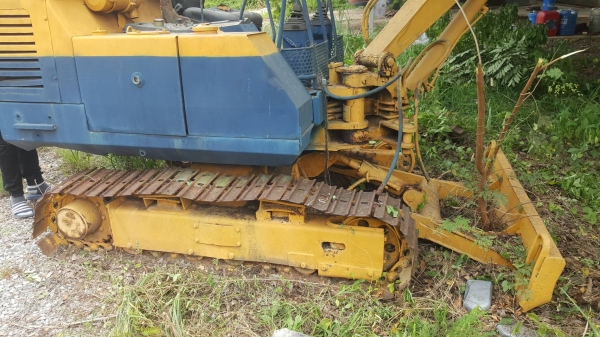 ขายตามสภาพ แบคโฮ KOMATSU PC20-6 ไม่มีปั้มไฮดรอริค ไม่มีตัวเดิน 1 ข้าง ขายตามสภาพนี้ ซื้อได้ค่อยโทรมาครับ