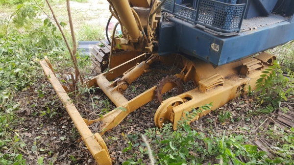ขายตามสภาพ แบคโฮ KOMATSU PC20-6 ไม่มีปั้มไฮดรอริค ไม่มีตัวเดิน 1 ข้าง ขายตามสภาพนี้ ซื้อได้ค่อยโทรมาครับ