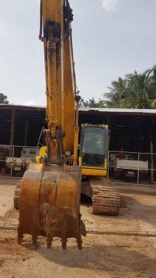 KOMATSU PC 200-8LC