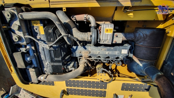 ขาย KOMATSU PC200LC-8M0 บูมยาว ใช้งานเพียง 3 พันชั่วโมง สภาพนางฟ้า