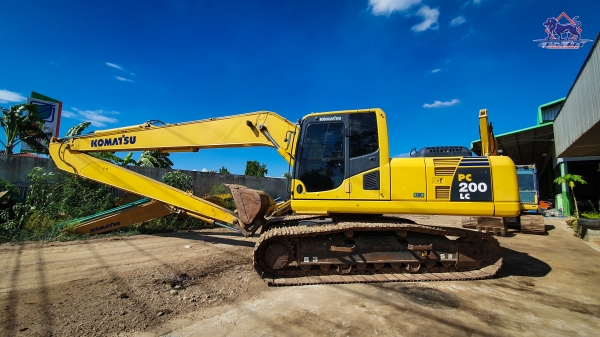 ขาย KOMATSU PC200LC-8M0 บูมยาว ใช้งานเพียง 3 พันชั่วโมง สภาพนางฟ้า