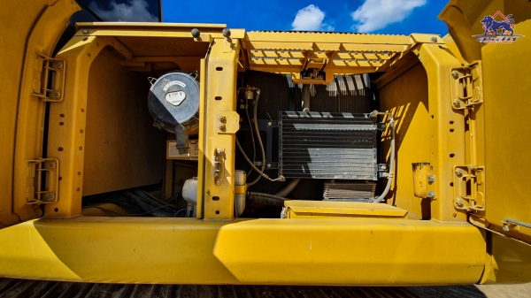 ขาย KOMATSU PC200LC-8M0 บูมยาว ใช้งานเพียง 3 พันชั่วโมง สภาพนางฟ้า