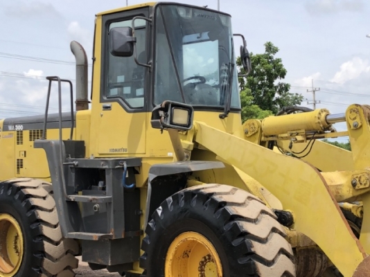 ขายรถตักล้อยาง KOMATSU WA300-3 รถนอกนำเข้าจากญี่ปุ่น สภาพสวยพร้อมใช้ มีVDOการทำงานครับ