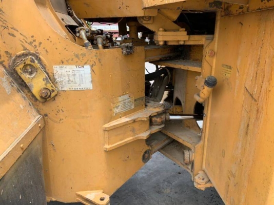 รถตัดล้อยาง ต่อแขนเปิดปากแล้ว รถโรงสี สภาพเก่านอก T.C.M.860-2เครื่องดีพร้อมใช้งาน ยางสวย