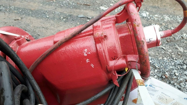 ปั๊มน้ำ ปั๊มไดโว่ สูบน้ำ ท่อ 4" ไฟ 200 โวลท์ 3 เฟส เก่าญี่ปุ่น ตัวละ 18,000 บาท ปั๊มน้ำ ปั๊มไดโว่ สูบน้ำ ท่อ 4" ไฟ 200 โวลท์ 3 เฟส เก่าญี่ปุ่น ตัวละ 18,000 บาท