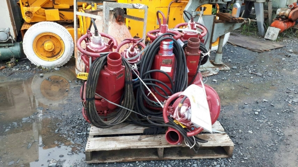 ปั๊มน้ำ ปั๊มไดโว่ สูบน้ำ ท่อ 4" ไฟ 200 โวลท์ 3 เฟส เก่าญี่ปุ่น ตัวละ 18,000 บาท ปั๊มน้ำ ปั๊มไดโว่ สูบน้ำ ท่อ 4" ไฟ 200 โวลท์ 3 เฟส เก่าญี่ปุ่น ตัวละ 18,000 บาท