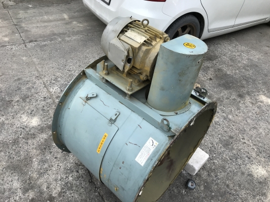 ( เหลือ 2ตัวครับ )ขายพัดลมโบลท่อดูด-เป่าอากาศ TIW new Vro 5HP. 380V made in Japan สภาพสวย ใบพัดอลูมิเนียมหนา โครงสร้างแข็งแรง หมุนนิ่ม พร้อมใช้งาน มี 4ชุดครับ ราคาชุดละ 12,500 บาท