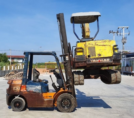 ขายด่วน175,000บาทรถยกดีเซลTOYOTA7FD25ยก2.5ตันยางตัน4เส้นยกสูง3เมตรทูฟรียกจริงวิ่งให้ดูจริงหนัก2.5ตันได้สบายๆรถนอกระบบดีนำเข้ายังไม่เคยใช้งานในเมืองไทยเลย