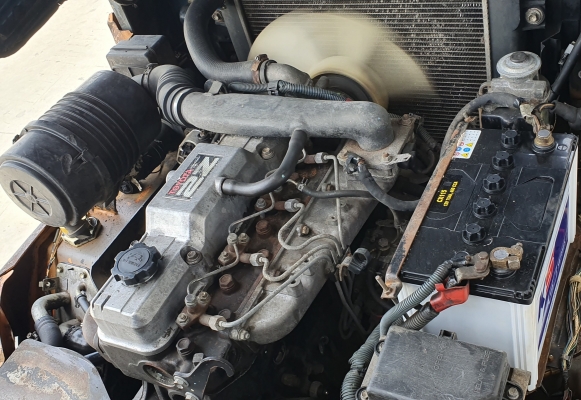 ขายด่วน175,000บาทรถยกดีเซลTOYOTA7FD25ยก2.5ตันยางตัน4เส้นยกสูง3เมตรทูฟรียกจริงวิ่งให้ดูจริงหนัก2.5ตันได้สบายๆรถนอกระบบดีนำเข้ายังไม่เคยใช้งานในเมืองไทยเลย