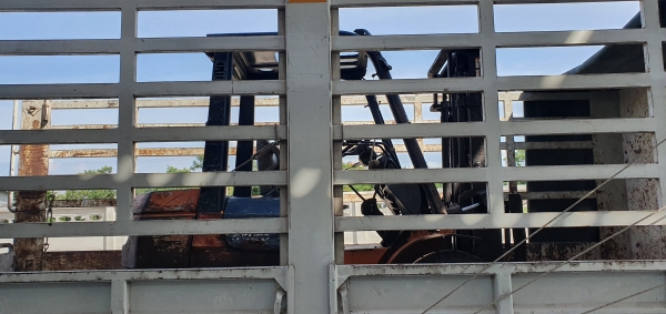 ขายด่วน175,000บาทรถยกดีเซลTOYOTA7FD25ยก2.5ตันยางตัน4เส้นยกสูง3เมตรทูฟรียกจริงวิ่งให้ดูจริงหนัก2.5ตันได้สบายๆรถนอกระบบดีนำเข้ายังไม่เคยใช้งานในเมืองไทยเลย