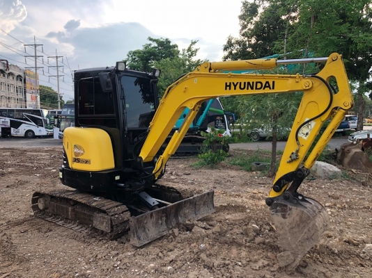 ฮุนไดเก่าไทยก็มีน้าาาาา....  HYUNDAI 35Z-7A ตู้เก๋งแอร์เย็น   เครื่องเสียงCDขาดแต่ไมค์คาราโอเกะ  แต่มีไลน์หัวเจาะ สีสวยเดิมๆ  ราคาเหลือเพียวๆแค่ 500,000 บาทถ้วนเท่านั้น สนใจโทร 081-989-1989 หรั่งครับ