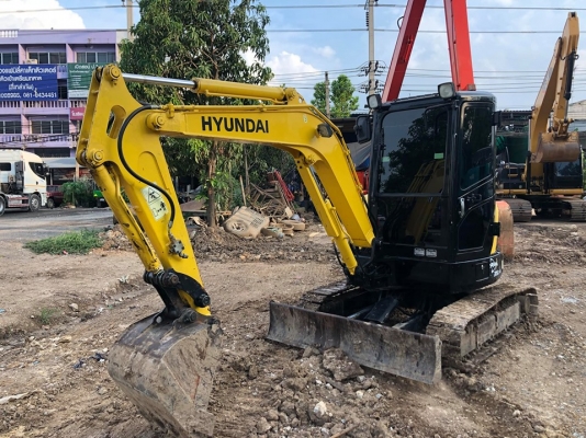 ฮุนไดเก่าไทยก็มีน้าาาาา....  HYUNDAI 35Z-7A ตู้เก๋งแอร์เย็น   เครื่องเสียงCDขาดแต่ไมค์คาราโอเกะ  แต่มีไลน์หัวเจาะ สีสวยเดิมๆ  ราคาเหลือเพียวๆแค่ 500,000 บาทถ้วนเท่านั้น สนใจโทร 081-989-1989 หรั่งครับ