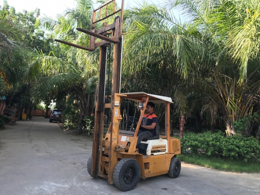 ขายFORKLIFT KOMATSU FD20-10(2ตัน) เสา3.0เมตร สวยเดิมจากญี่ปุ่น ยังไม่เคยใช้ในไทย 145,000เท่านั้น!!