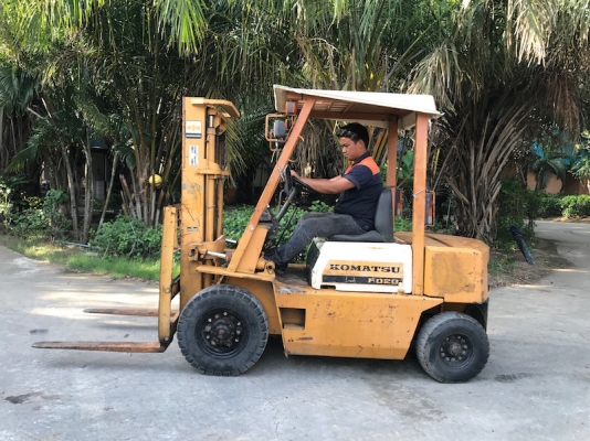 ขายFORKLIFT KOMATSU FD20-10(2ตัน) เสา3.0เมตร สวยเดิมจากญี่ปุ่น ยังไม่เคยใช้ในไทย 145,000เท่านั้น!!