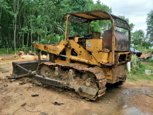 ขายKOMATSU D50S-15 ห้องเลี้ยวแห้งราคา 195,000 ขายKOMATSU D50S-15 ห้องเลี้ยวแห้งราคา 195,000