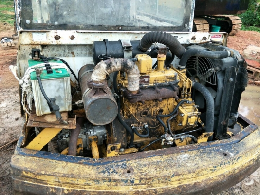 ขายKOMATSU PC30-5 หัวคีปพร้อมบุ้งกี๋ราคา 180,000