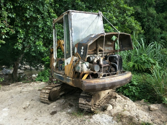 ขายKOMATSU PC30-5 หัวคีปพร้อมบุ้งกี๋ราคา 180,000