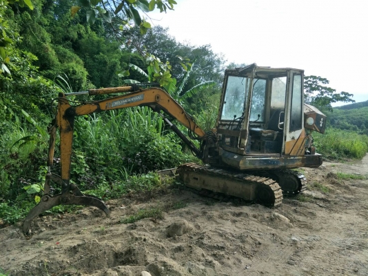 ขายKOMATSU PC30-5 หัวคีปพร้อมบุ้งกี๋ราคา 180,000