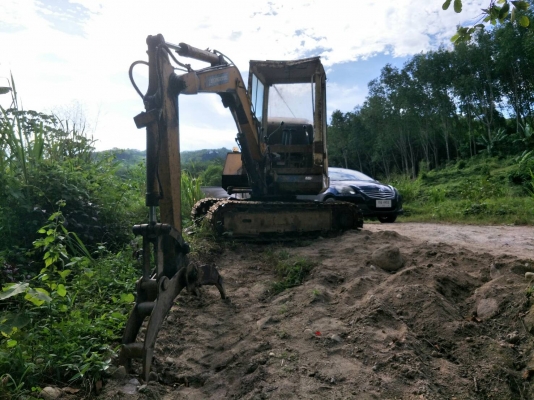 ขายKOMATSU PC30-5 หัวคีปพร้อมบุ้งกี๋ราคา 180,000