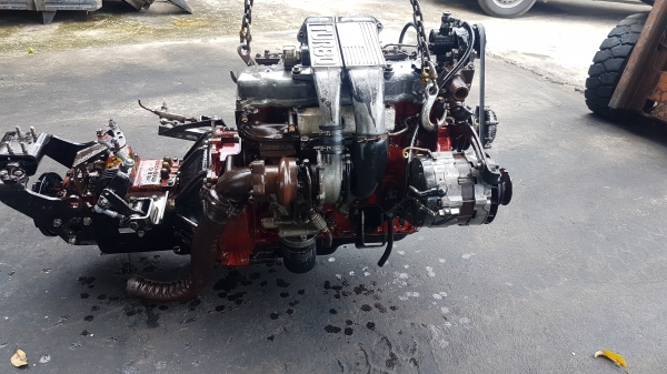 ขายเครื่องยนต์hino wo4D เทอร์โบพร้อมเกียร์