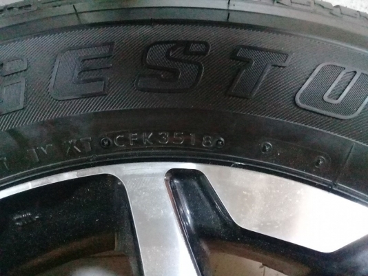 ล้อ.Toyota Hailux Revo Rocco สีทูโทน ติดยาง Bridgestone HT 265/60R18ปี3518 สนใจสอบถามได้ครับ