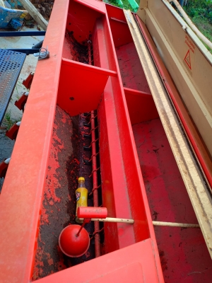 เครื่องหยอดเมล็ดพันธุ์