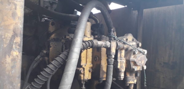 มีVDOขาย KOMATSU PC200-3 ราคา 230,000