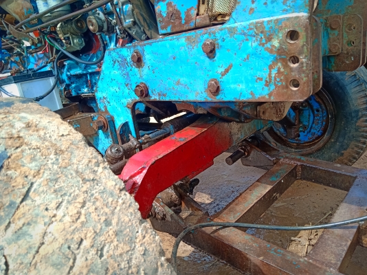 ขายฟอร์ด 6600 เสื้อลาย ขายฟอร์ด 6600 เสื้อลาย