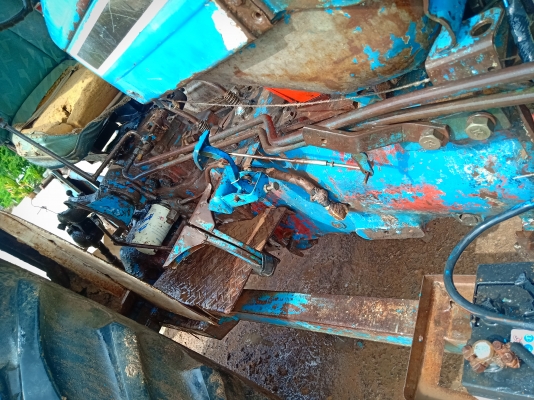 ขายฟอร์ด 6600 เสื้อลาย ขายฟอร์ด 6600 เสื้อลาย