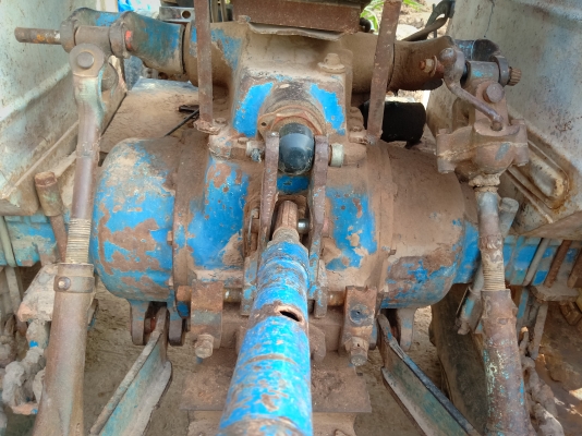 ขายฟอร์ด 6600 เสื้อลาย ขายฟอร์ด 6600 เสื้อลาย