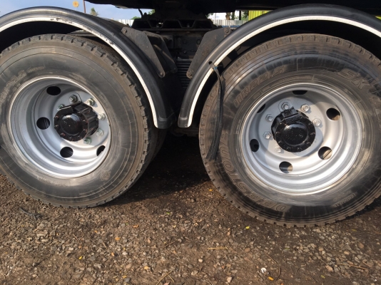 10ล้อหัวลากISUZU 360 หางพื้นเรียบ3เพลา