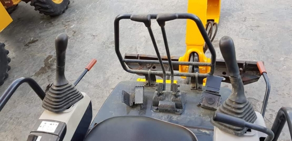 รถขุดเล็กKOMATSU PC18MR-2 แทรคหด-ขยายได้ แทรคเหล็ก ไลน์เจาะ เก่าญี่ปุ่นนำเข้าทำงาน3000HR สดจริงๆไม่เคยใช้งานในไทย ราคา350,000บาท สนใจติดต่อ#KPGแทรคเตอร์ 081-8416818, 083-4355828 รับประกันคุณภาพ ติดต่อสอบถามได้ที่  กดไปที่ลิ้งค์้เพื่อสอบถาม Line: http