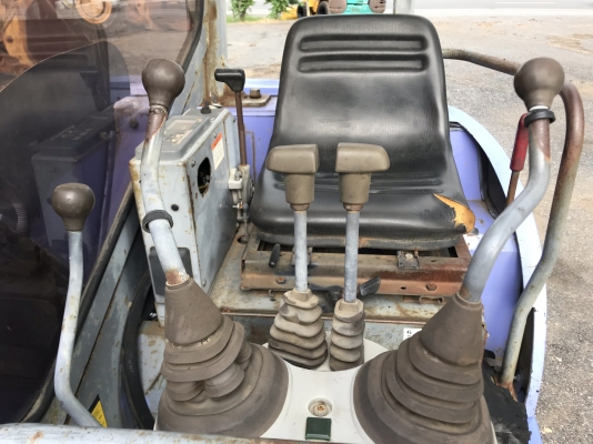 ขายรถแม็คโคร HITACHI EX30UR-3 พร้อมใช้งาน นำเข้าเองจากประเทศญี่ปุ่น ติดต่อ 063-9316985 ID LINE : 0639316985 ครับ