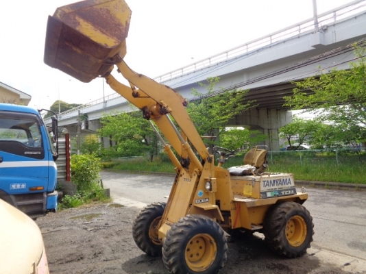 ขายรถตักล้อยาง TCM 808A-2 นำเข้าเองจากญี่ปุ่น สภาพสวยพร้อมใช้ ถึงเร็วๆนี้ครับ