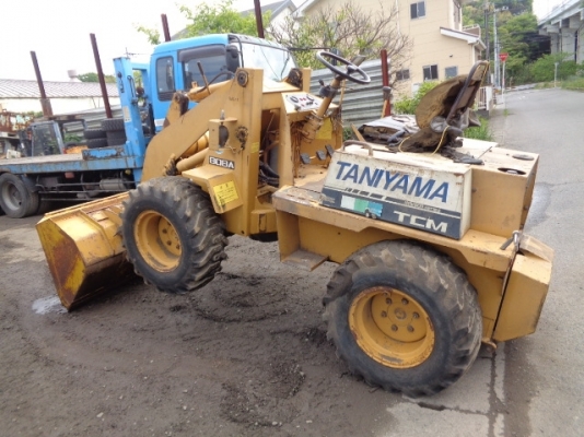 ขายรถตักล้อยาง TCM 808A-2 นำเข้าเองจากญี่ปุ่น สภาพสวยพร้อมใช้ ถึงเร็วๆนี้ครับ