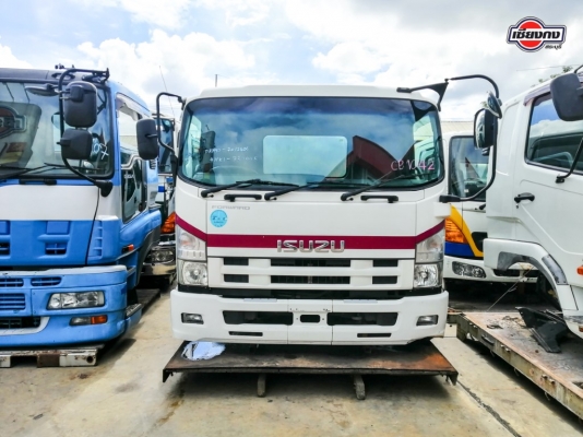 หัวเก๋ง  ISUZU FVM240 พร้อมเครื่องยนต์ 4HK1 210 PS สีขาว