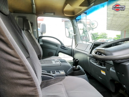 หัวเก๋ง  ISUZU FVM240 พร้อมเครื่องยนต์ 4HK1 210 PS สีขาว