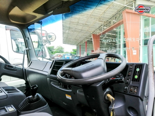 หัวเก๋ง  ISUZU FVM240 พร้อมเครื่องยนต์ 4HK1 210 PS สีขาว