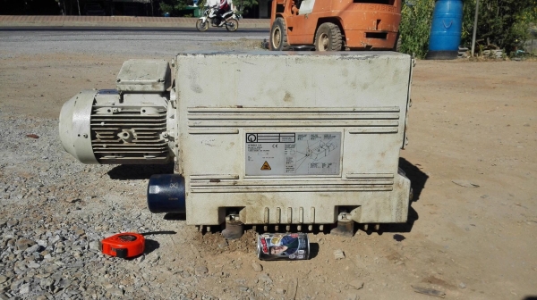 แวคคัมปั้มสูญญากาศ LEYBOLD FRANCE ขนาด 5.5 HP 380V ระบบน้ำมันงานยุโรป สภาพสวย