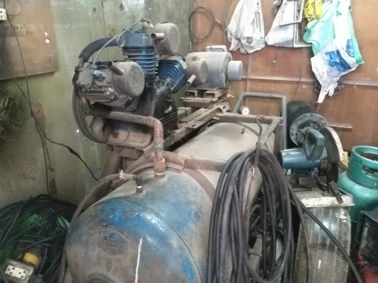 เครื่องปั้มลม3สูบ 300ลิตร พร้อมบล๊อคยิง 35000.-