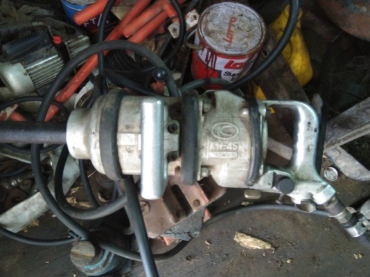 เครื่องปั้มลม3สูบ 300ลิตร พร้อมบล๊อคยิง 35000.- เครื่องปั้มลม3สูบ 300ลิตร พร้อมบล๊อคยิง 35000.-