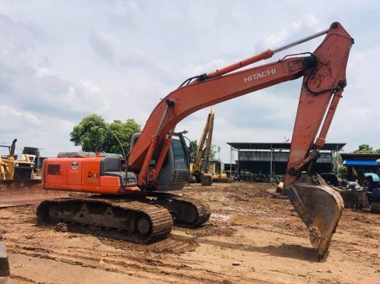 ขาย 1,000,000 HITACHI zx 200-1 ไฟฟ้าครบ เครื่องดี ปั้มแรง เอวแน่น ช่วงล่างเต็ม รภสวยพร้อมใช้ รถอยู่ ปทุมธานี 090-772-3710 090-772-3708