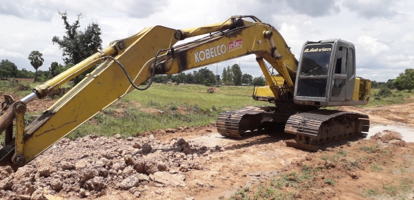 ขายแยกอะไหล่ โกเบลโก้ SK200 มาร์คที