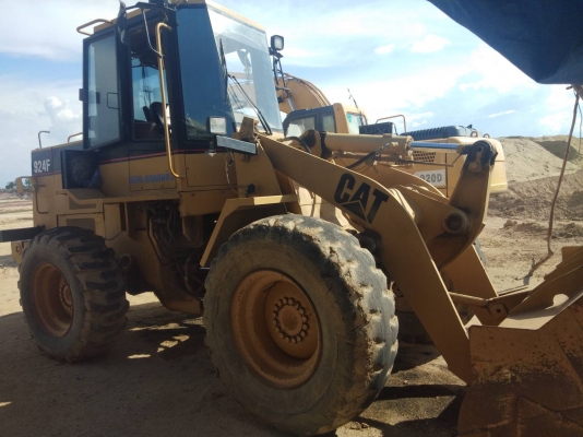 ขายถูกสุด ๆ !!!! รถตักล้อยาง CAT 924F สภาพพร้อมใช้งาน มีเอกสารสิทธิ์ ขายถูกสุด ๆ !!!! รถตักล้อยาง CAT 924F สภาพพร้อมใช้งาน มีเอกสารสิทธิ์