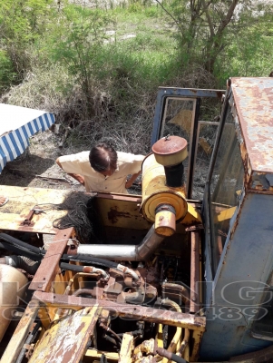 ขายด่วน Komatsu 200รุ่น3 เครื่องดี ช่วงล่างตามสภาพ สายไฮโดริครั่ว ขายตามสภาพเพียง 220000 บาท