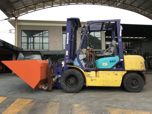 Komat’su fd25-12 รถนอกนำเข้าแท้ Komat’su fd25-12 รถนอกนำเข้าแท้