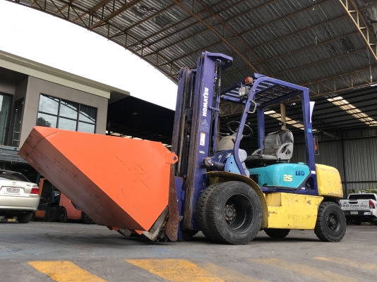 Komat&rsquo;su fd25-12 รถนอกนำเข้าแท้