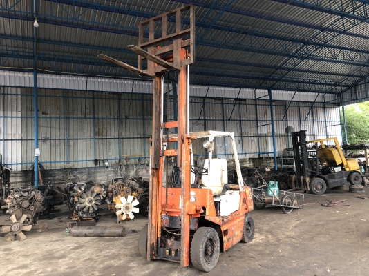 ขายโฟคลิฟ TCM2.5ตัน เสาสูง3เมตร