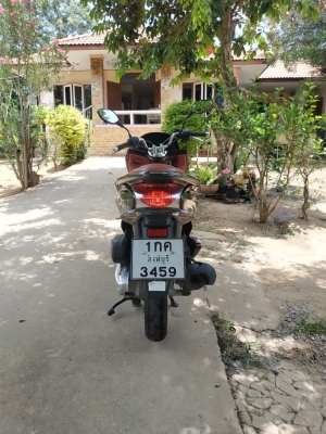 HONDA PCX 150 รุ่นปี2012 สีดำ-แดง (รถใช้งาน 3 ปี, เลขไมล์ 4,960 km) พร้อมเล่มทะเบียน
